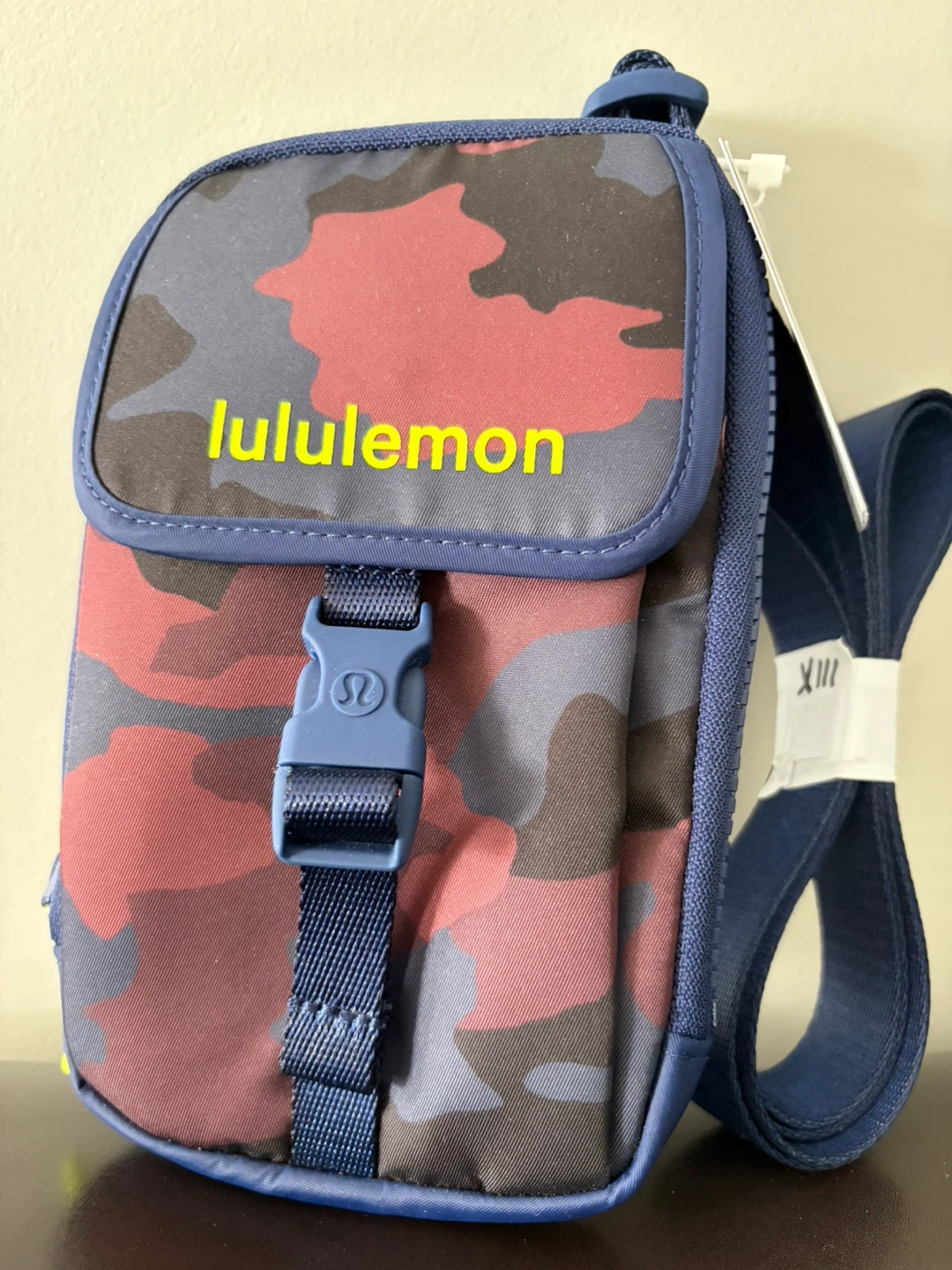 BN Lululemon Zip-Top Crossbody Bag - Camo