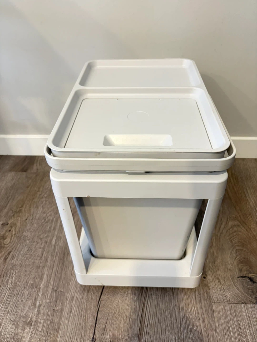 IKEA HÄLLBAR Bin with lid, light gray, 22 L
