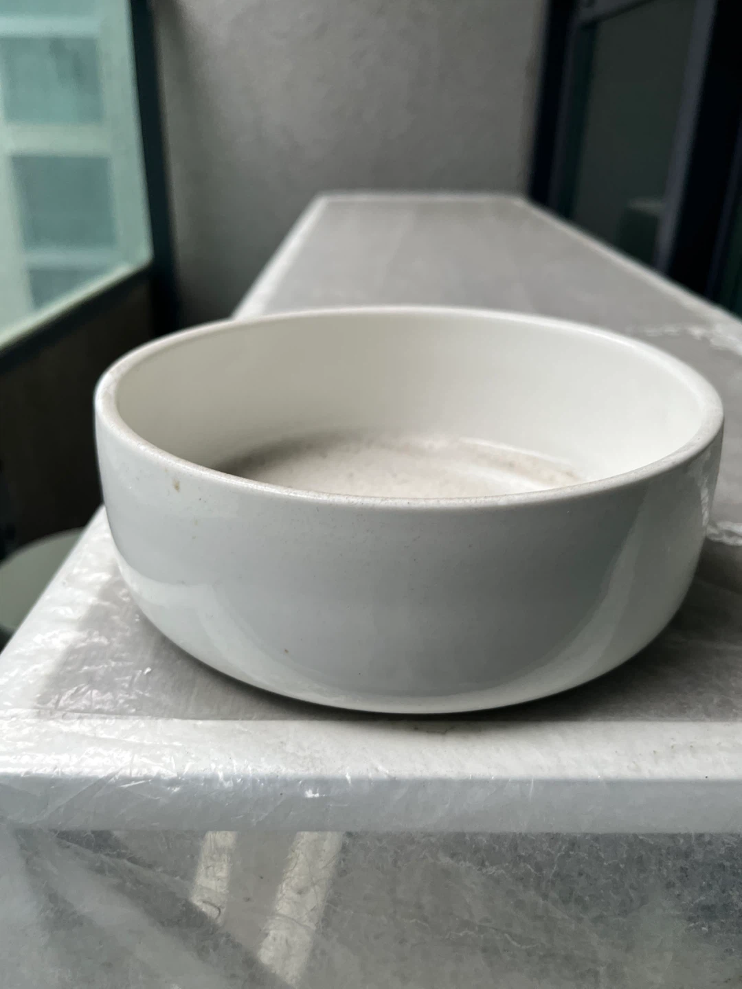 White Ceramic Plant Pot with Drainage Hole