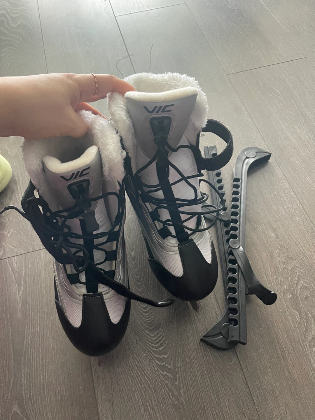 Vic Hockey Ice Skates - photo 3