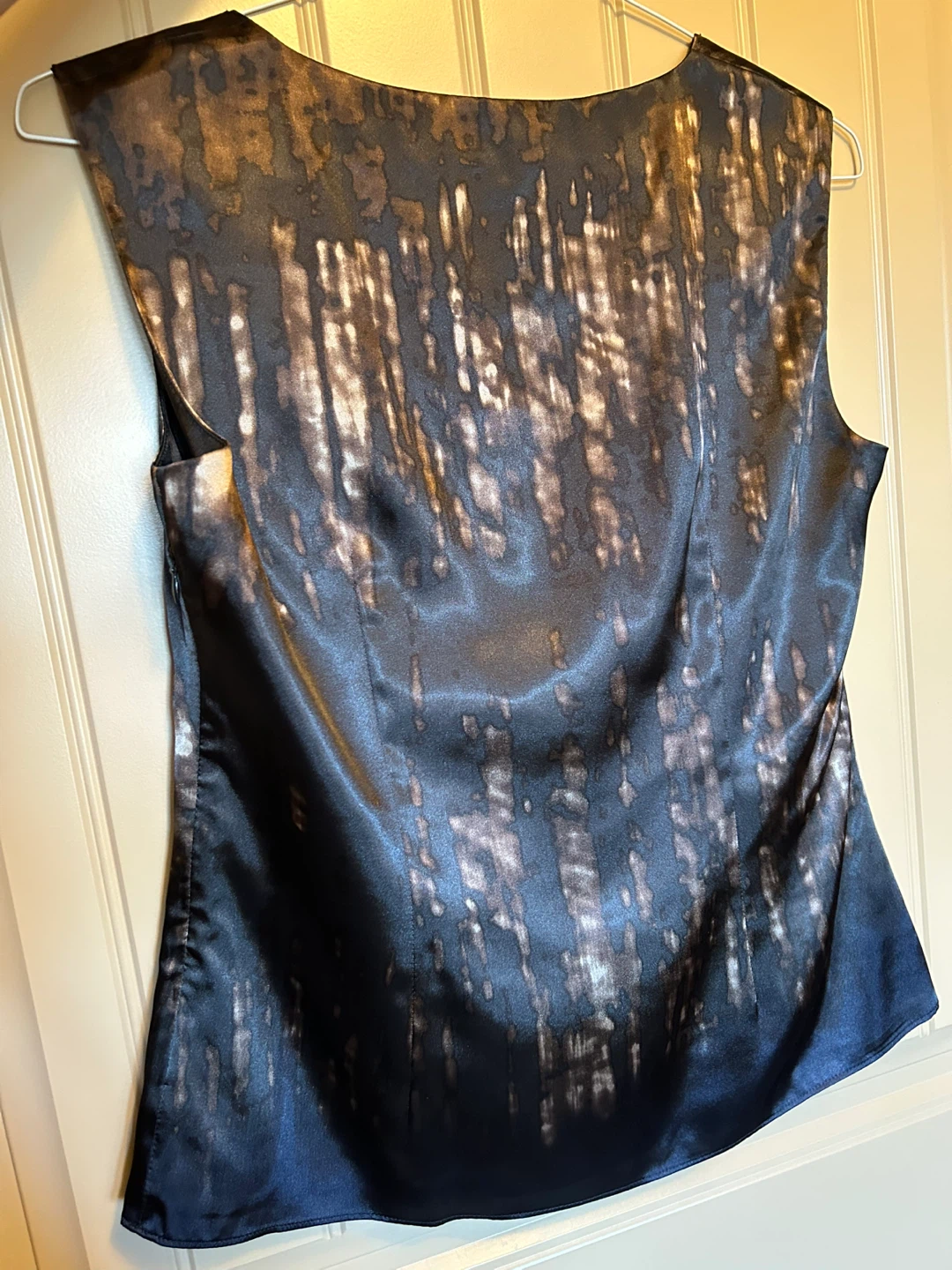 Tahari Sleeveless Blouse - Size Medium - photo 2