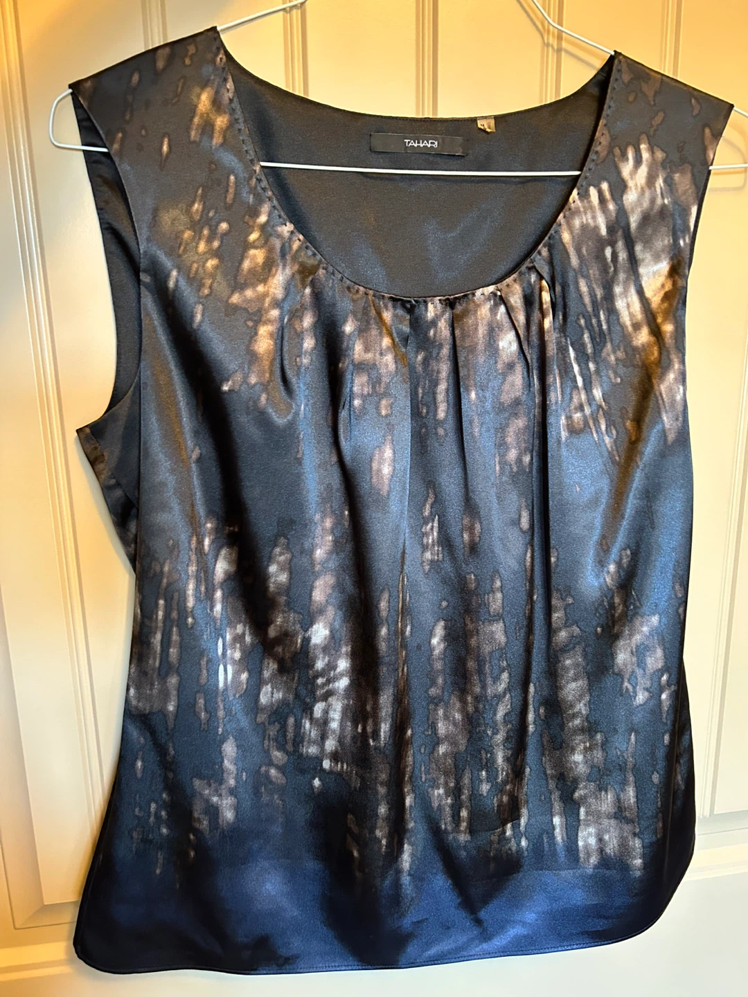 Tahari Sleeveless Blouse - Size Medium