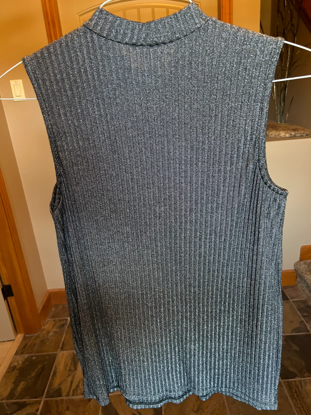 Thyme Sleeveless Mock Neck Top - Silver and Black - Medium - photo 4