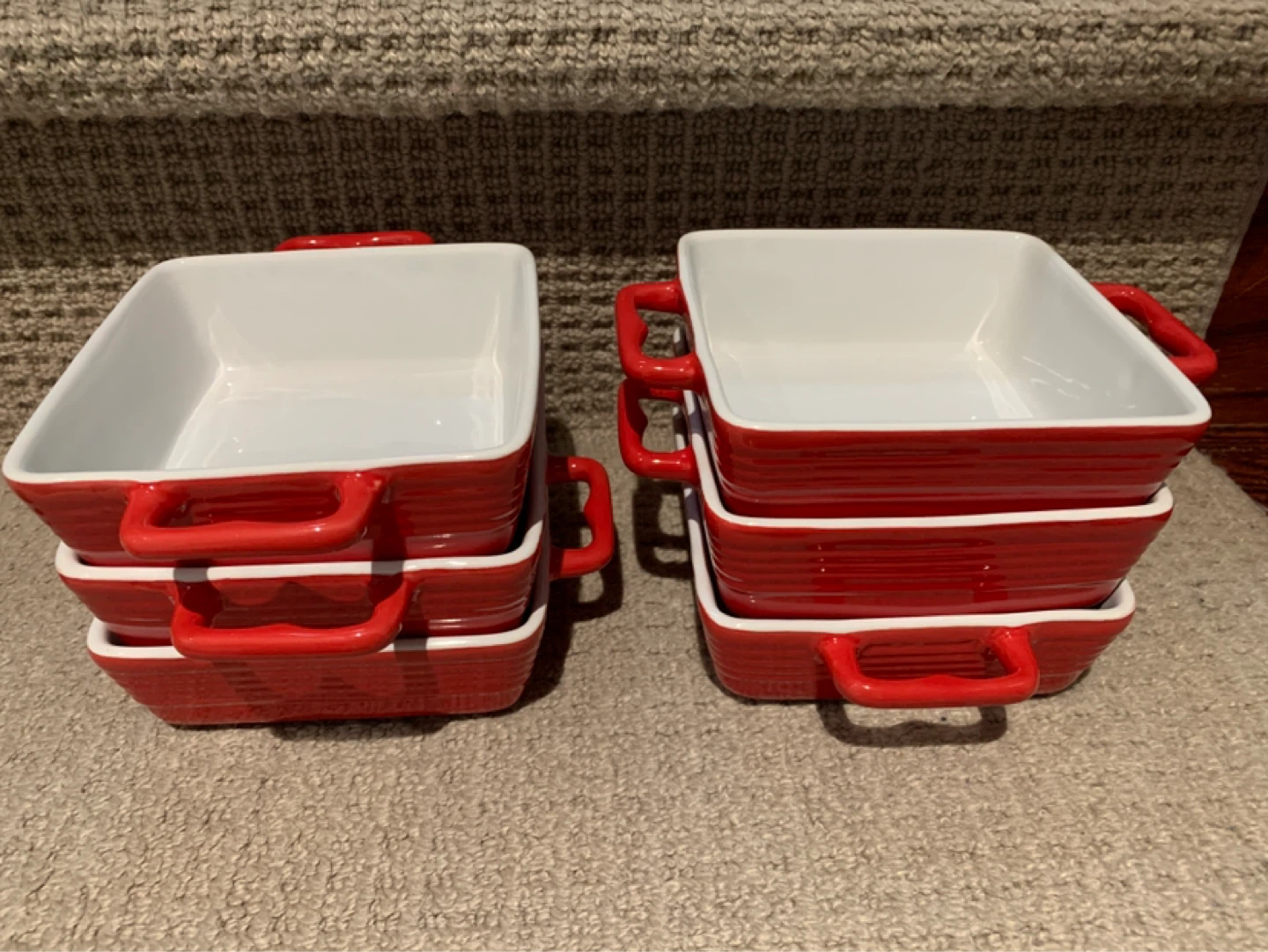 Set of 6 Red and White Ceramic plates - photo 5