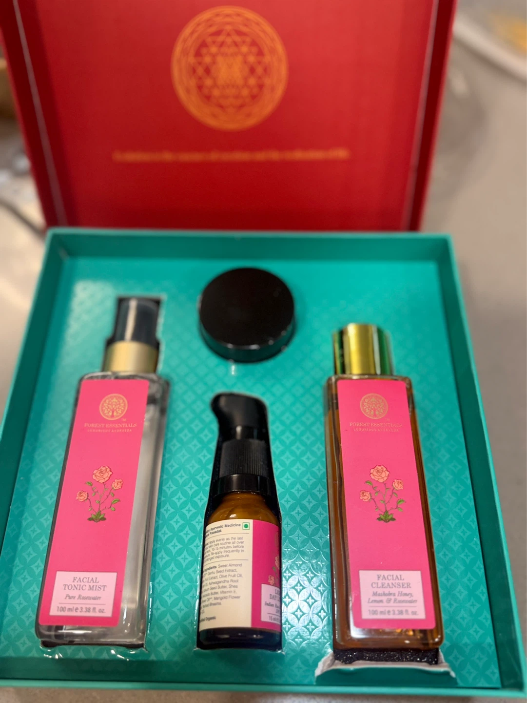 Forest Essentials Facial Tonic Mist & Facial Cleanser Gift Set - photo 2
