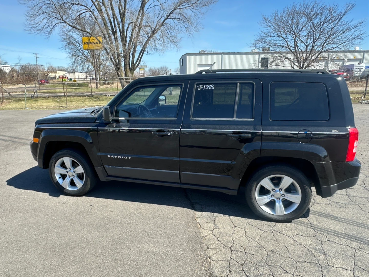 2014 Jeep Patriot Latitude 4WD 4D SUV 2.4 4cyl.