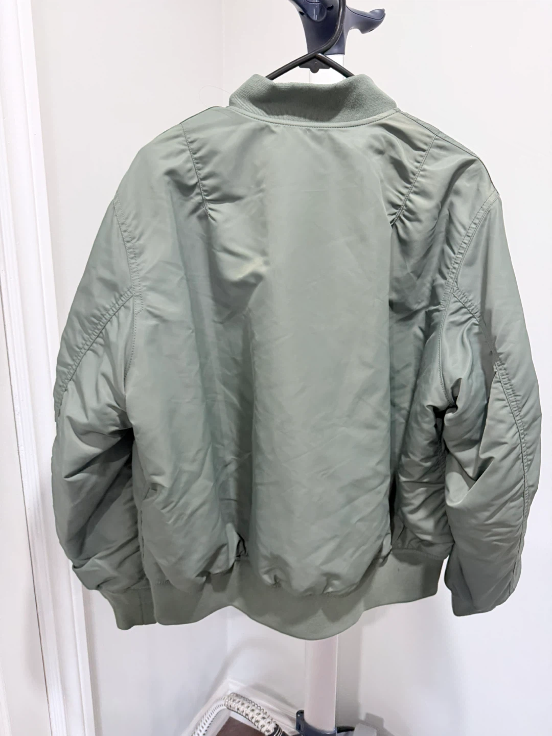 Uniqlo Bomber Jacket - FALL WINTER - photo 3