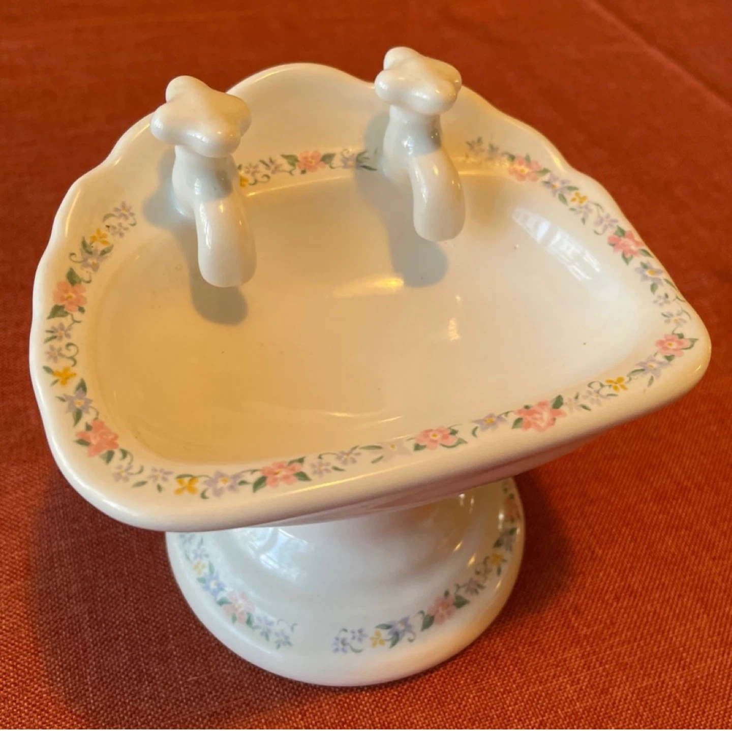 Vintage Soap Dish by Upper Canada Soap & Candle Makers