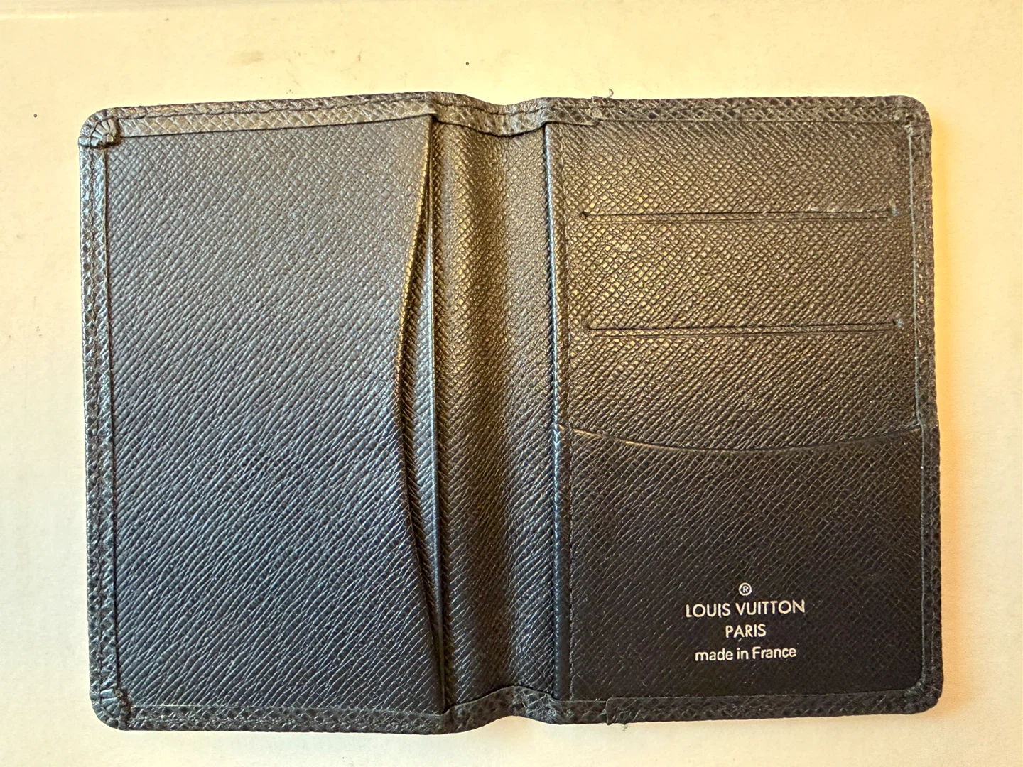 Louis Vuitton Leather Card Holder - photo 2