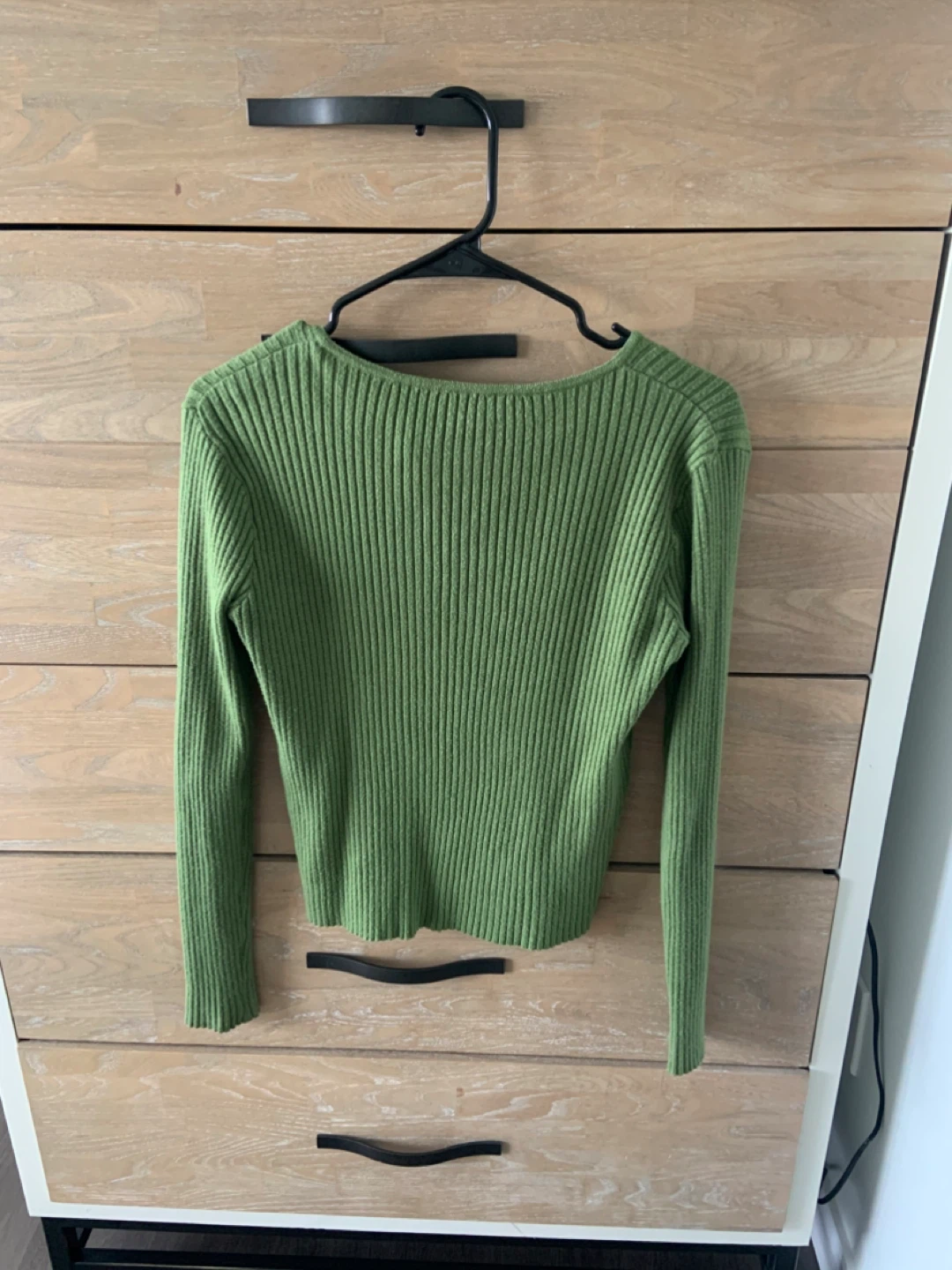 Green ribbed button-up long sleeve top - photo 4