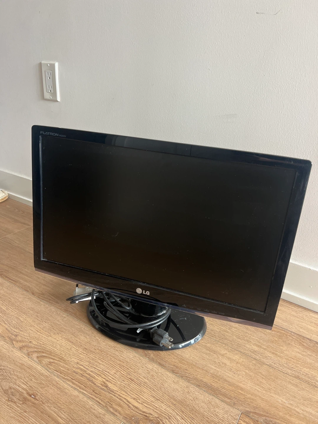 22-inch monitor LG flatron W2253V - photo 2