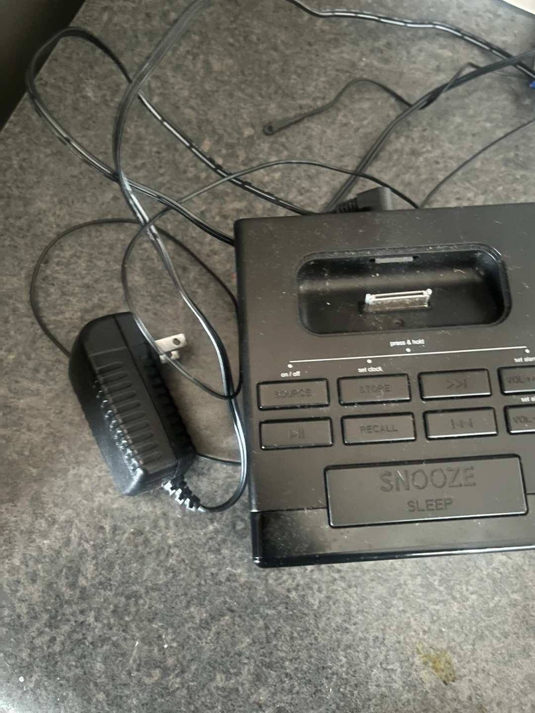 RCA RC130i-B Clock Radio with Docking Station - photo 4