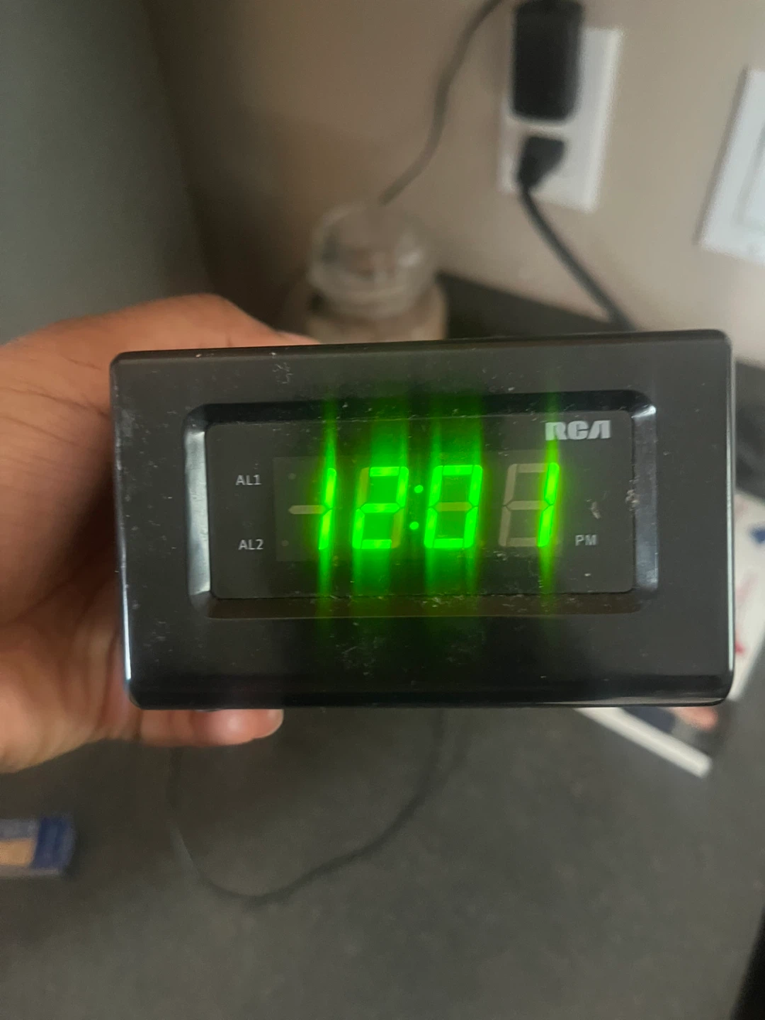RCA RC130i-B Clock Radio with Docking Station - photo 2