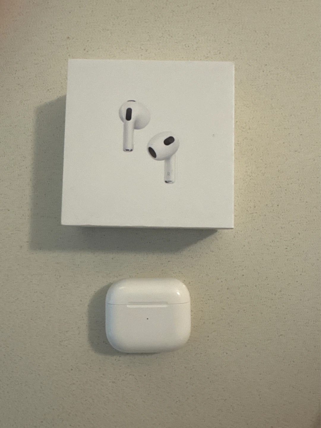Apple AirPods (3rd Generation) with Lightning Charging Case