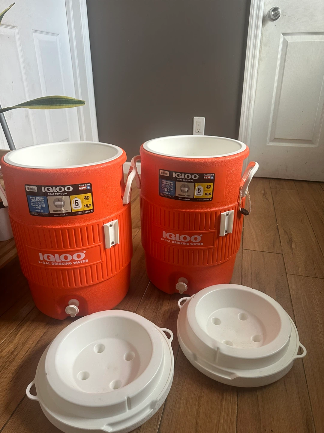 Igloo 5-Gallon Water Cooler Jugs (2-Pack) - photo 2