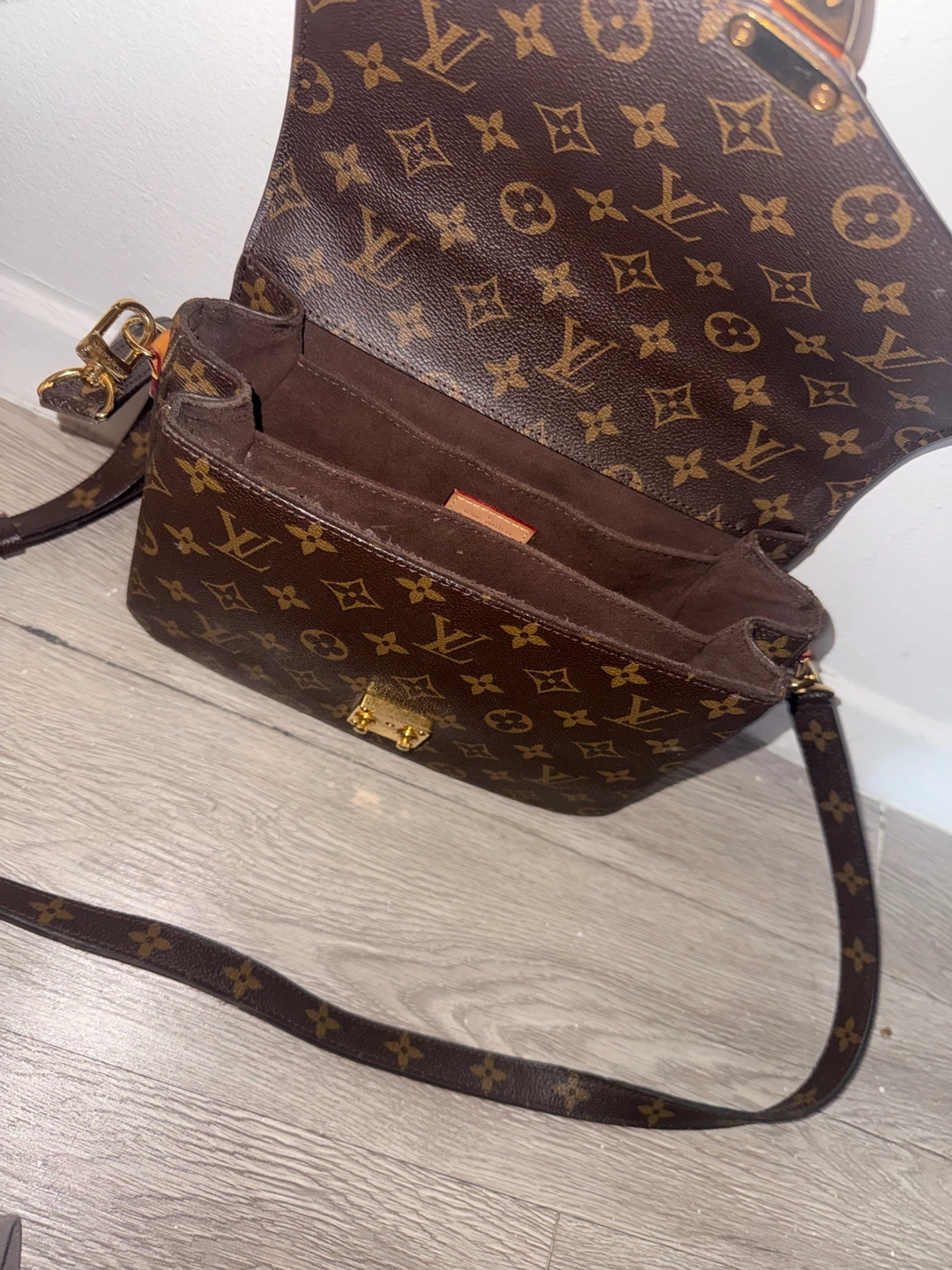 Louis Vuitton Pochette Métis Monogram - photo 2