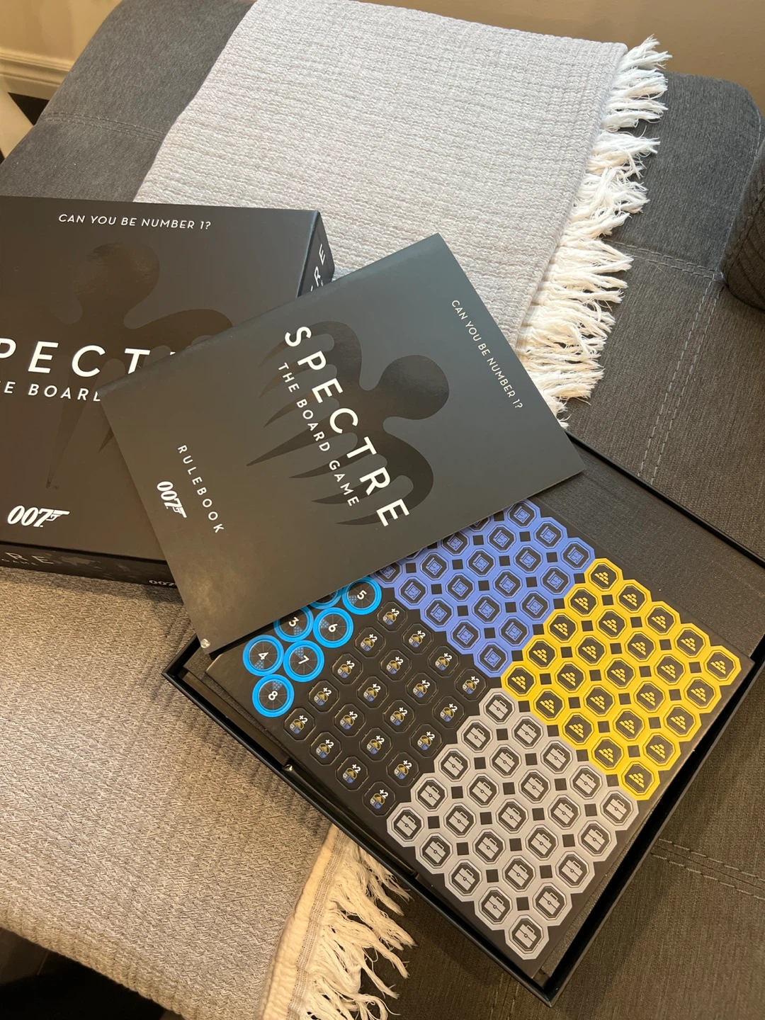 Spectre The Board Game , never been used - photo 2