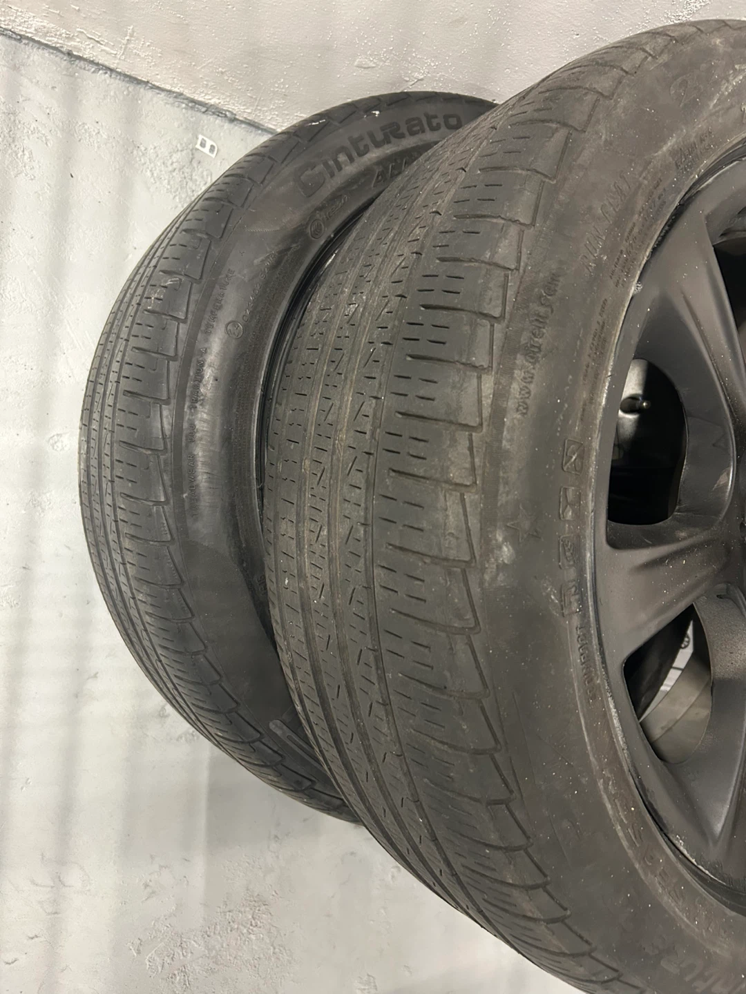 Two Rims in a box and two tires with rims. 4pcs - photo 4