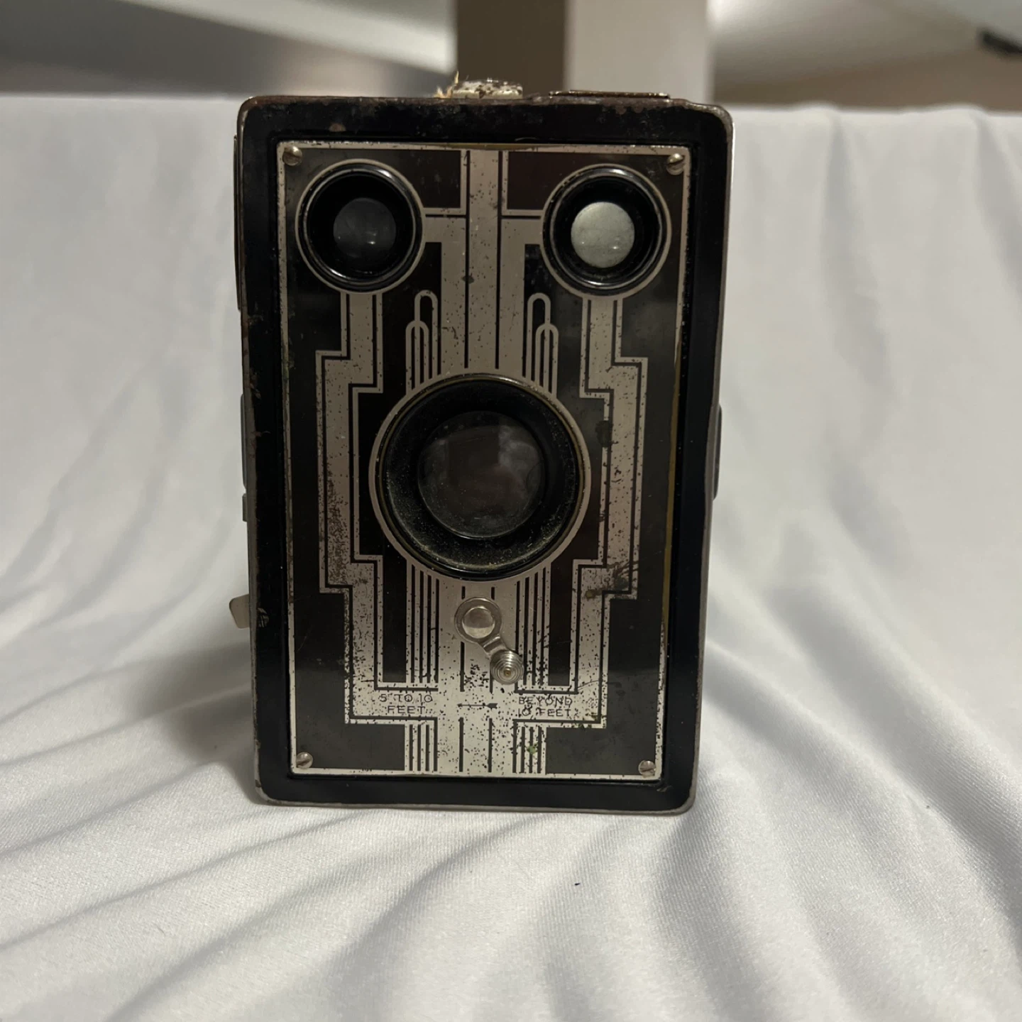 Vintage Kodak Brownie Six-16 Box Camera