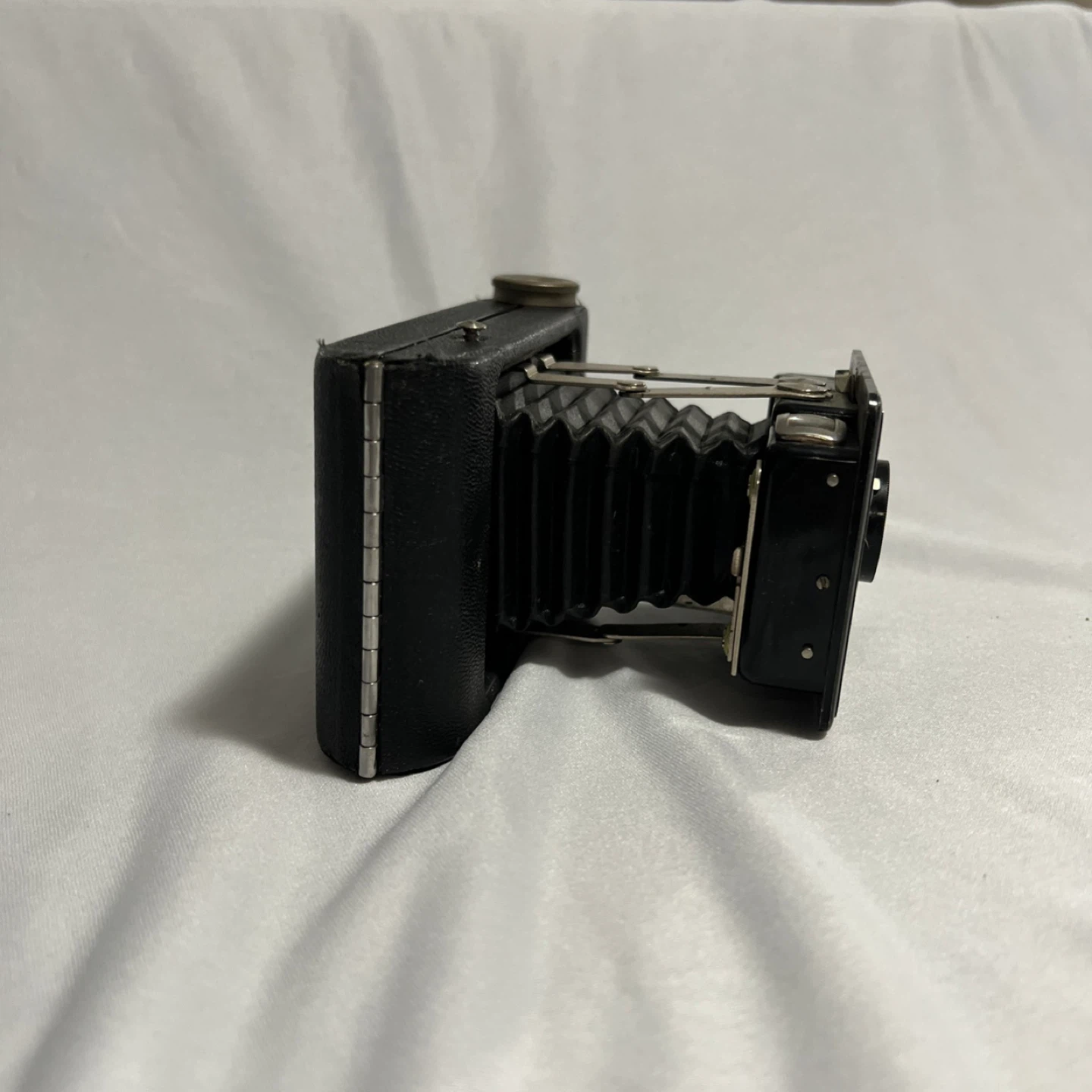 Vintage Kodak Jiffy 6-Twenty Folding Camera - photo 3