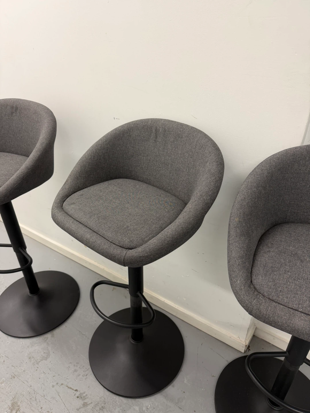 Set of 3 Grey Bar Stools - photo 3