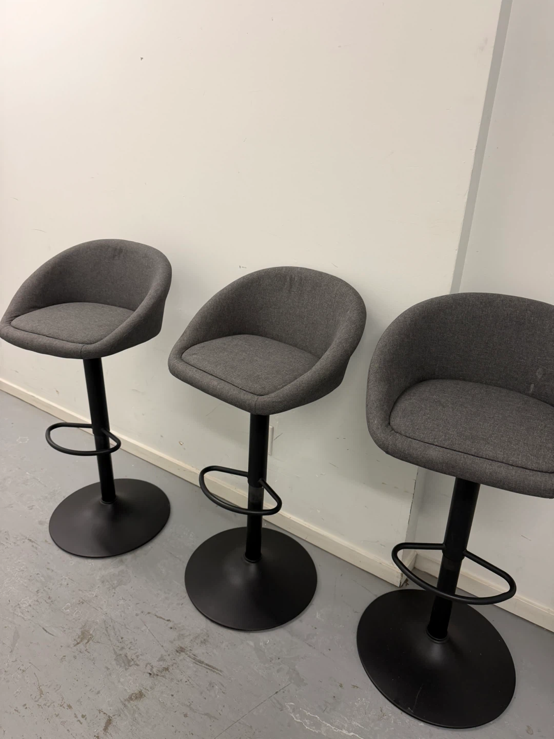 Set of 3 Grey Bar Stools - photo 2