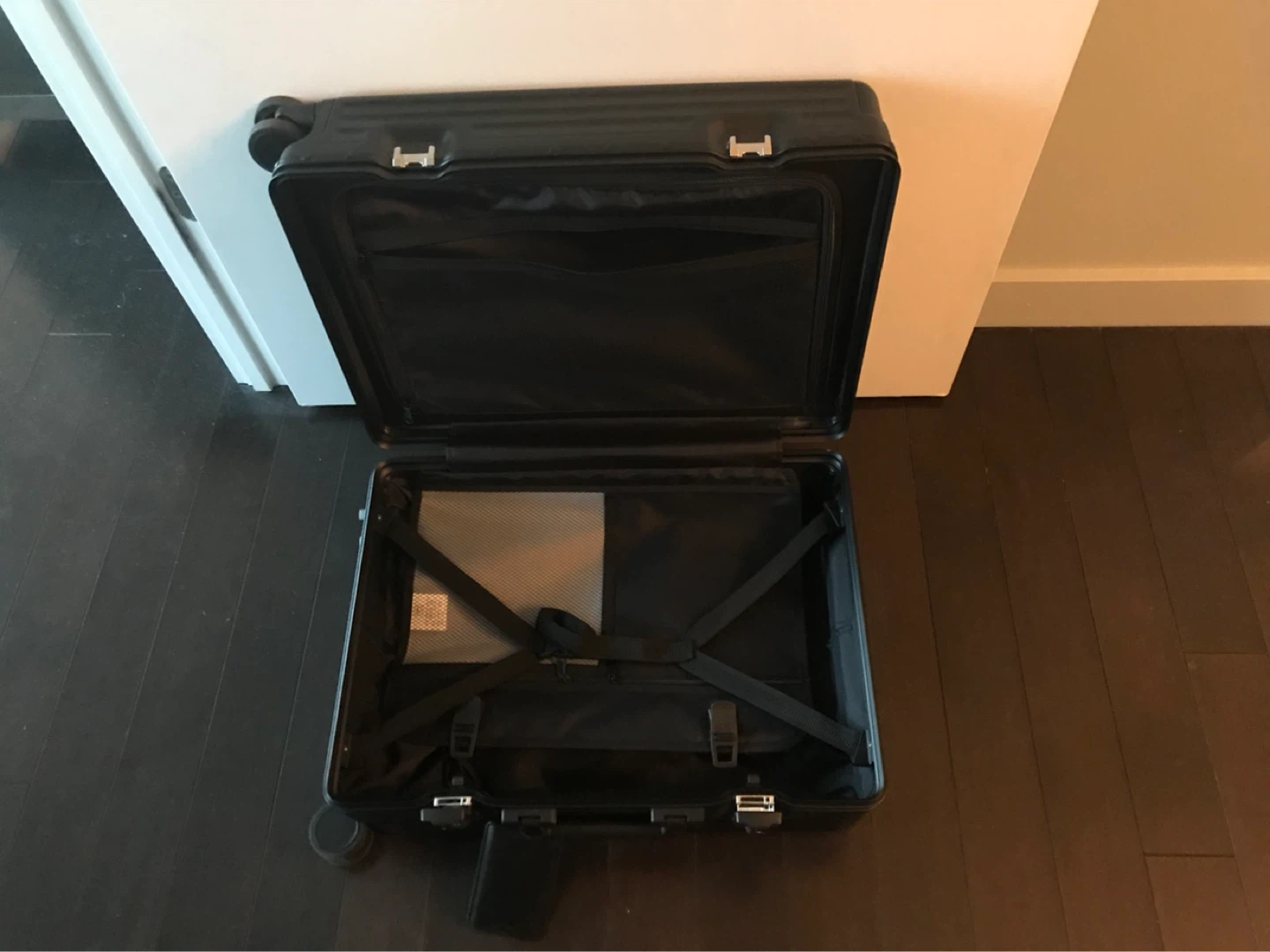 Luggage - photo 2