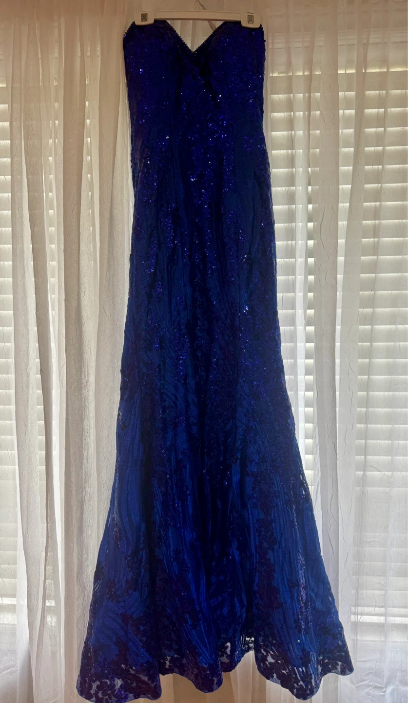 Ellie Wilde Royal Blue Sequin Formal Dress Size 10