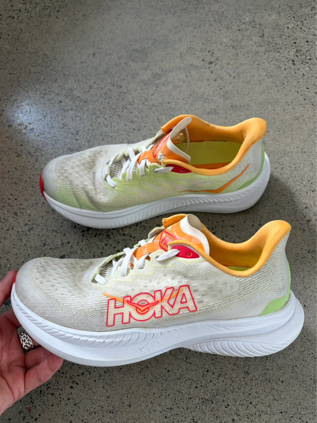 Hoka Mach 6
