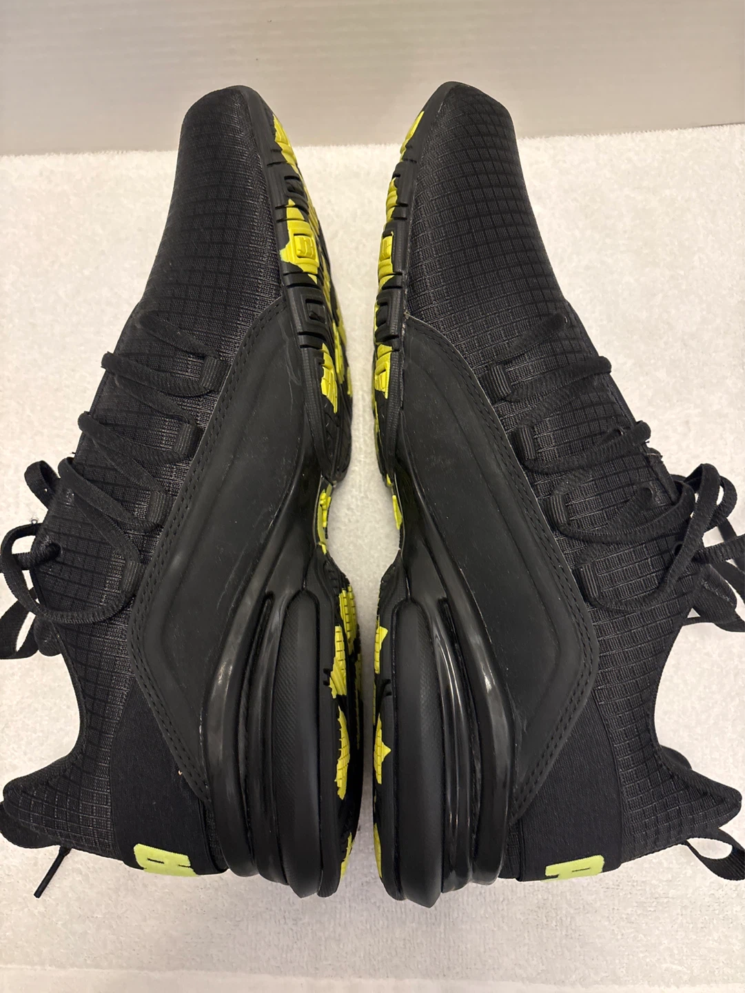 Puma SoftFoam Athletic Shoes - Men's Size 9.5 - Black/Yellow - photo 5