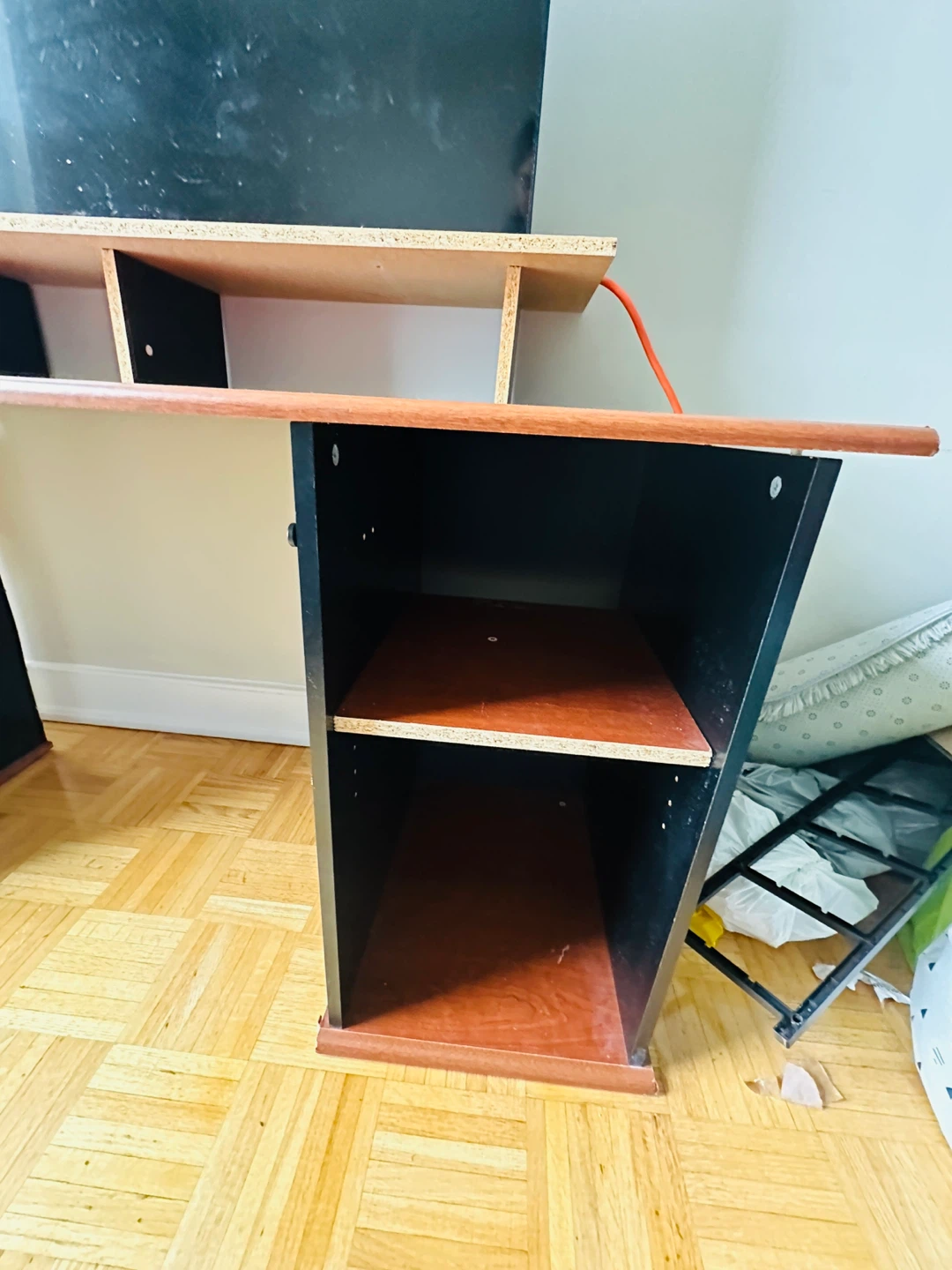Wooden computer desk with shelves - photo 2
