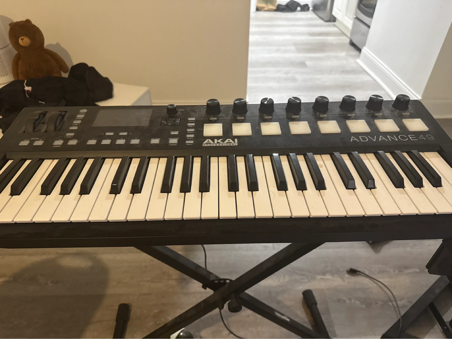 AKAI Professional Advance 49 MIDI Keyboard Controller