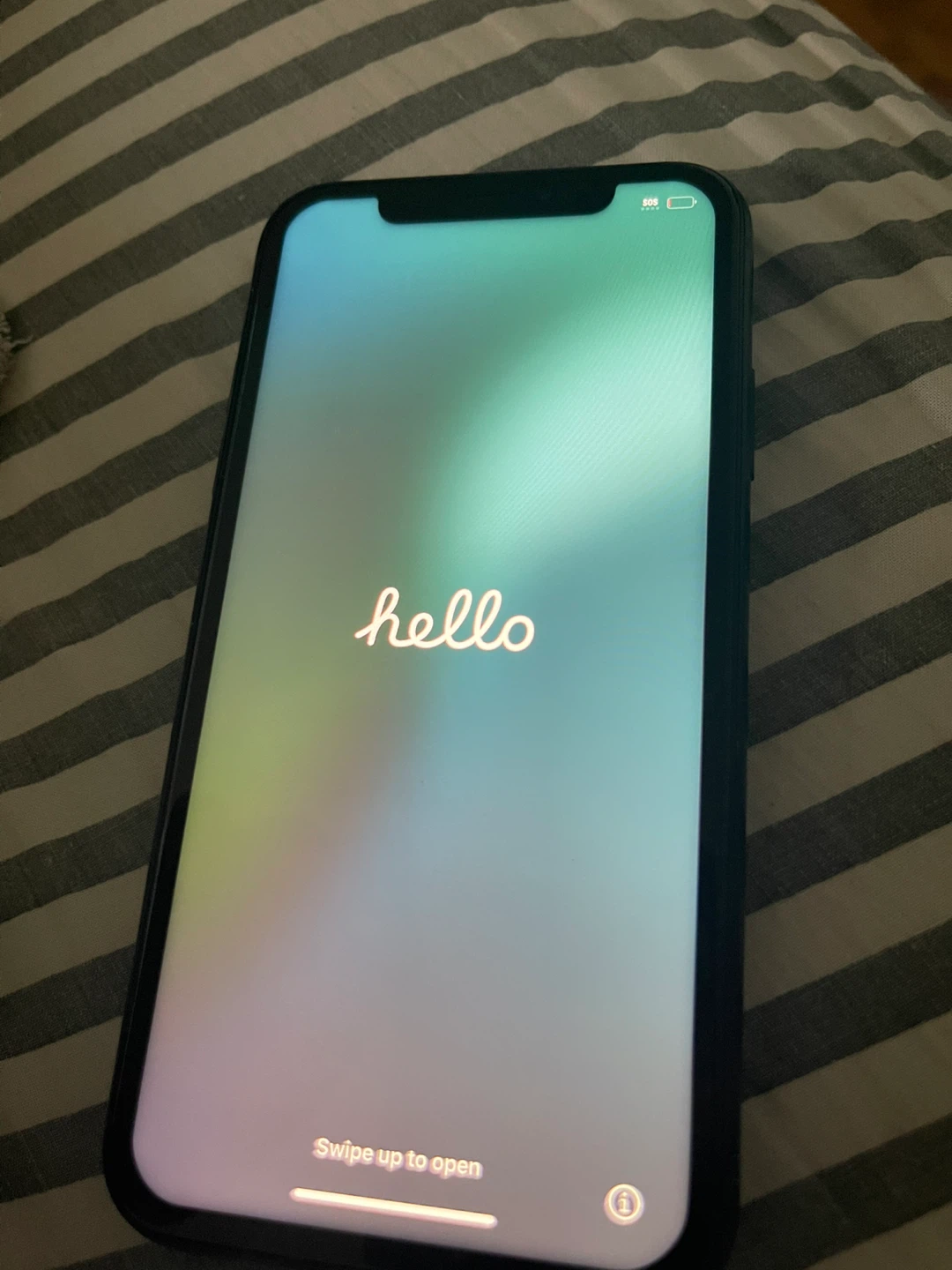 Apple iPhone XR - photo 2