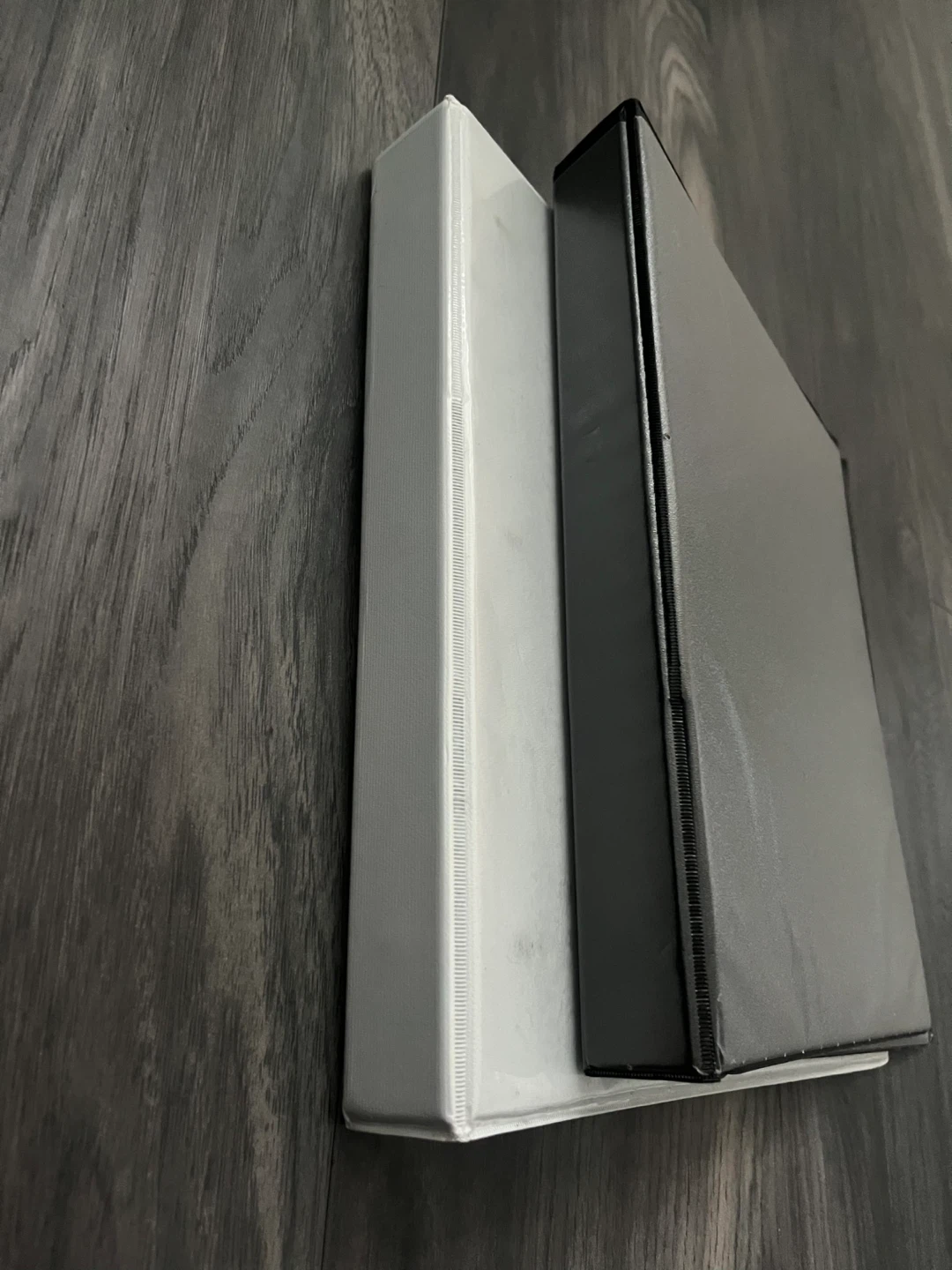 White & Black Binders