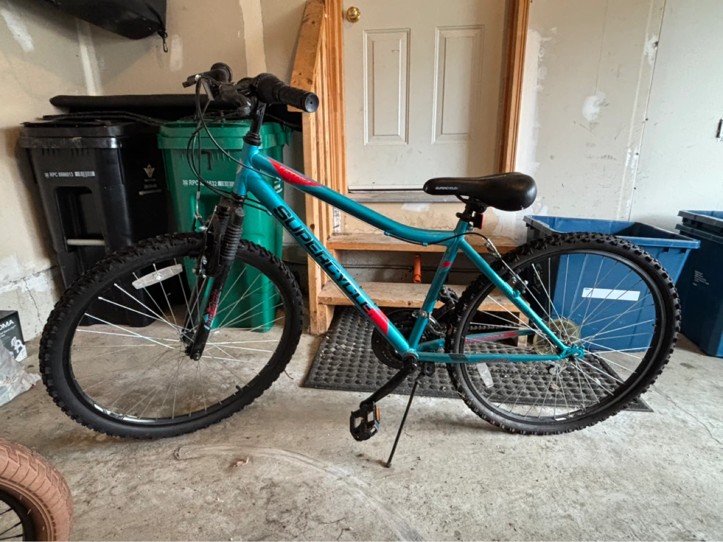 Supercycle Nitro XT Mountain Bike