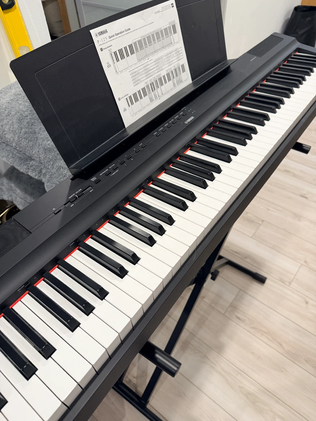 Yamaha P-125 Digital Piano and Stand