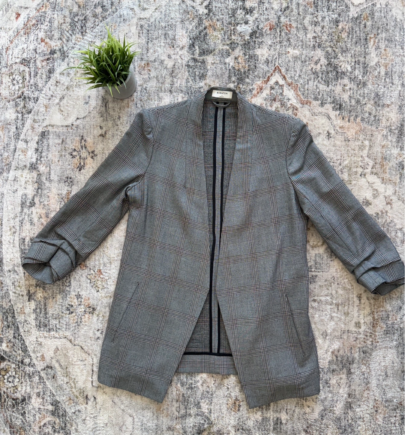 Aritzia Babaton Power Hip Grey Plaid Blazer