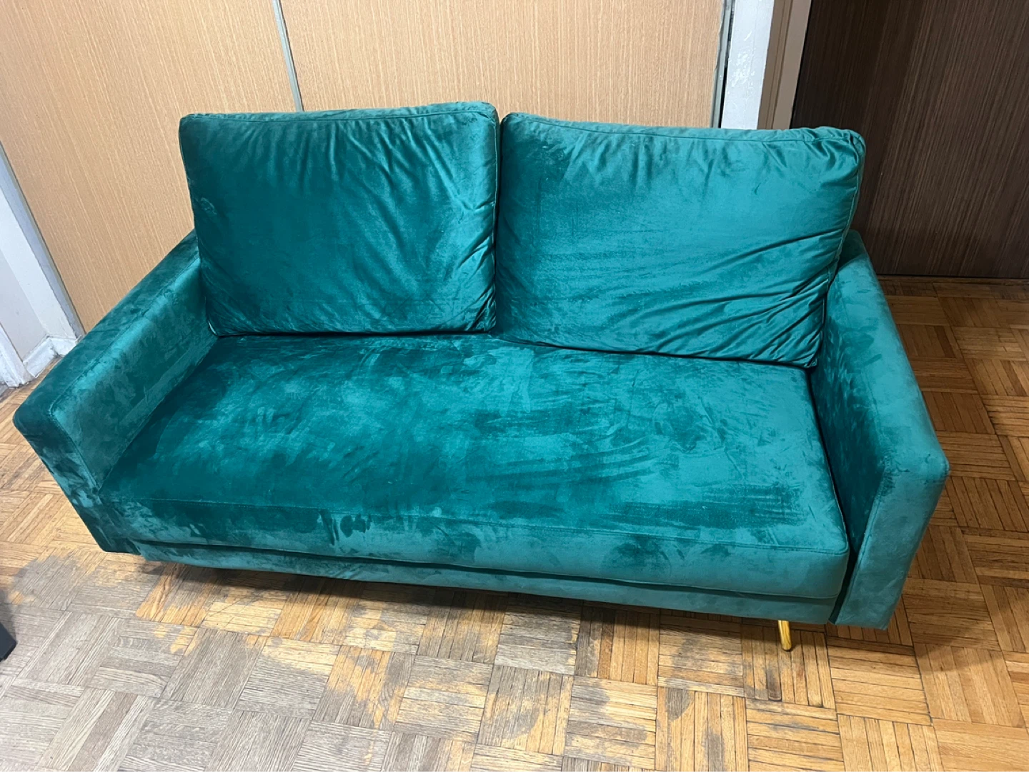 *Needs to go ASAP* Ishai 62'' Velvet Square Arm Loveseat Sofa - photo 5