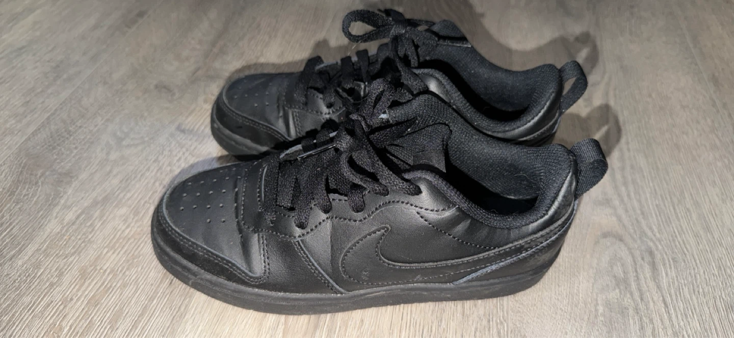 Nike Black Sneakers
