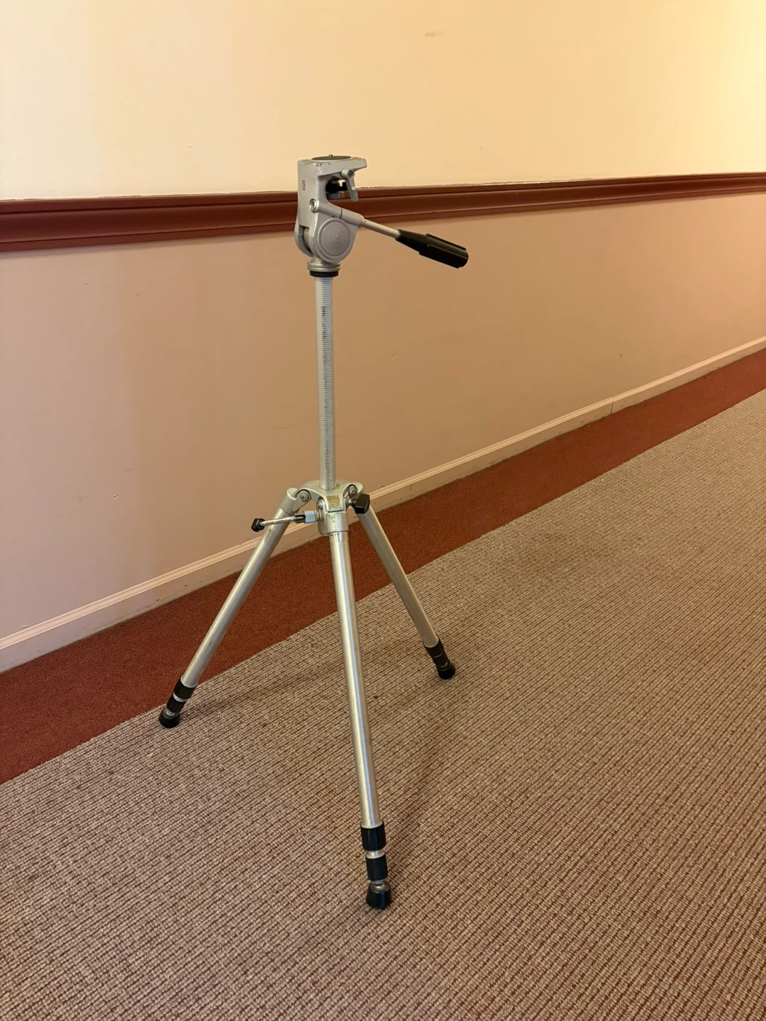 Slik Metal Video Tripod - photo 4
