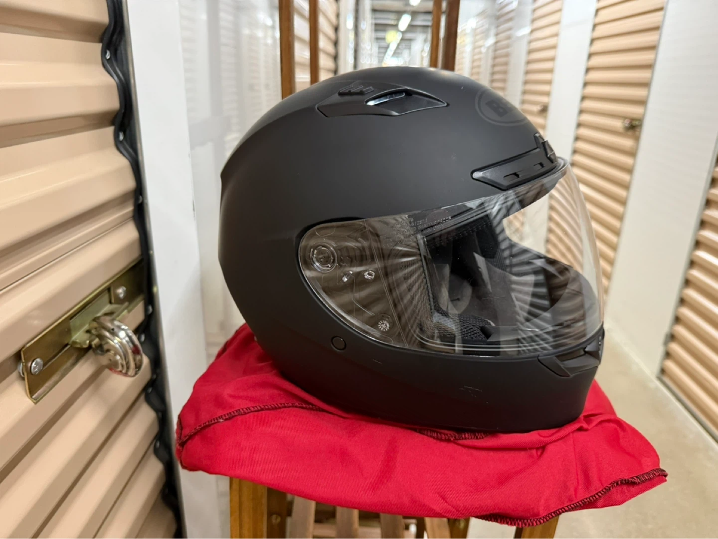 Medium - Bell Motorcycle Helmet - Matte Black