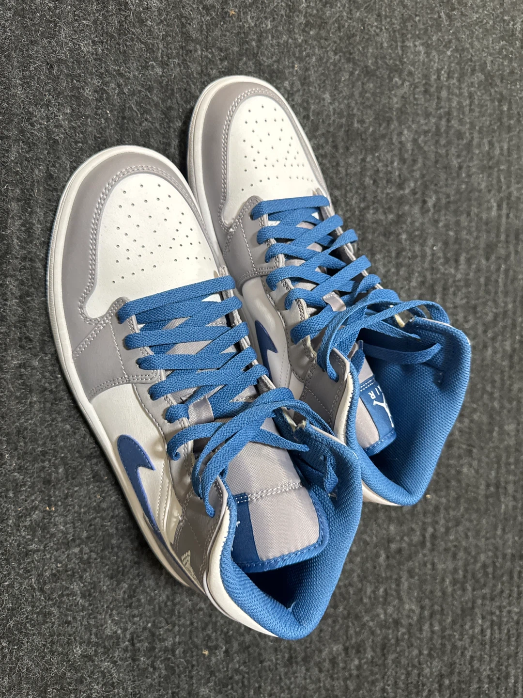 Jordan 1 Mid SE 'Light Smoke Grey Blue' Sneakers - photo 2