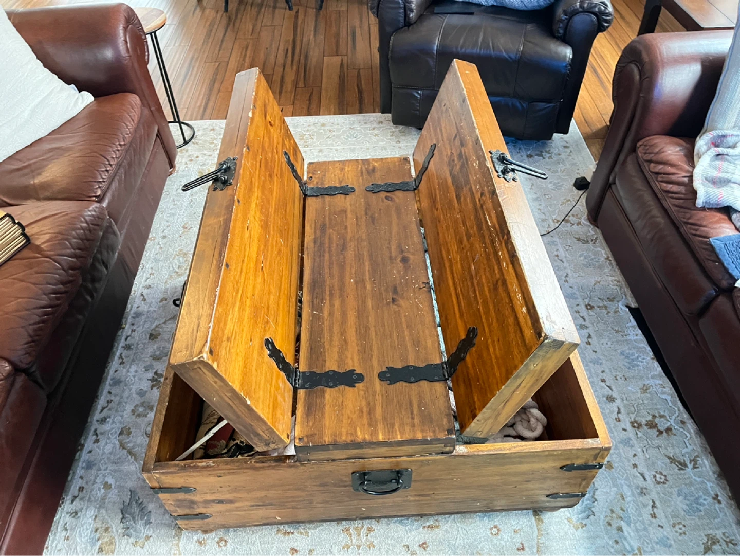 Wooden Storage Coffee Table - photo 2