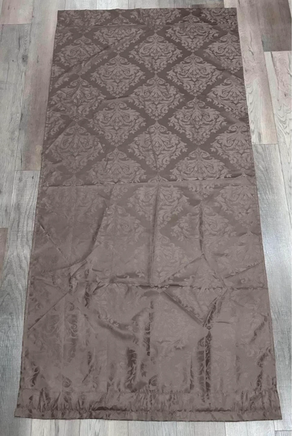 Damask Pattern Table Runner