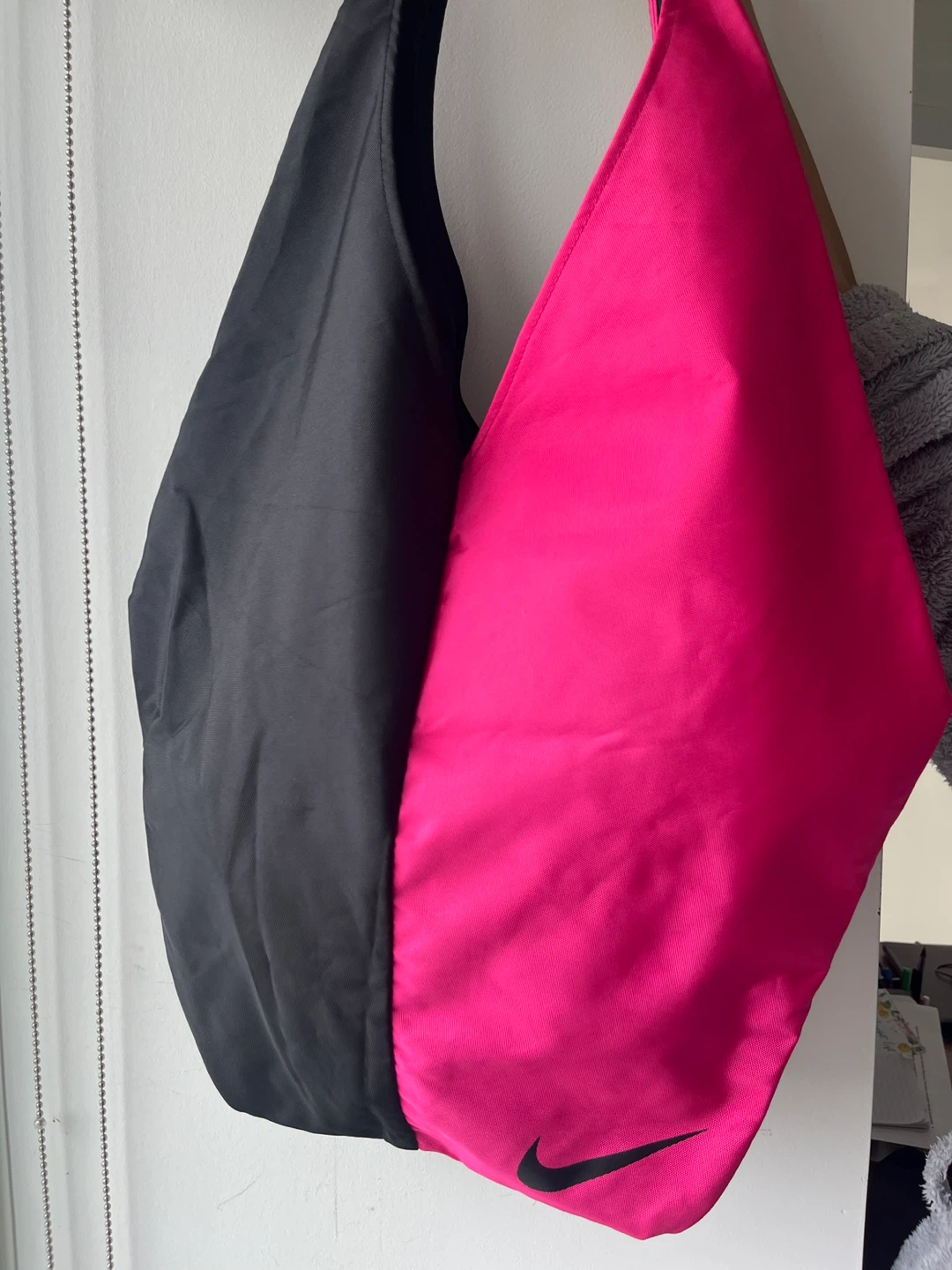 Nike Pink and Black Shoulder Bag - photo 3