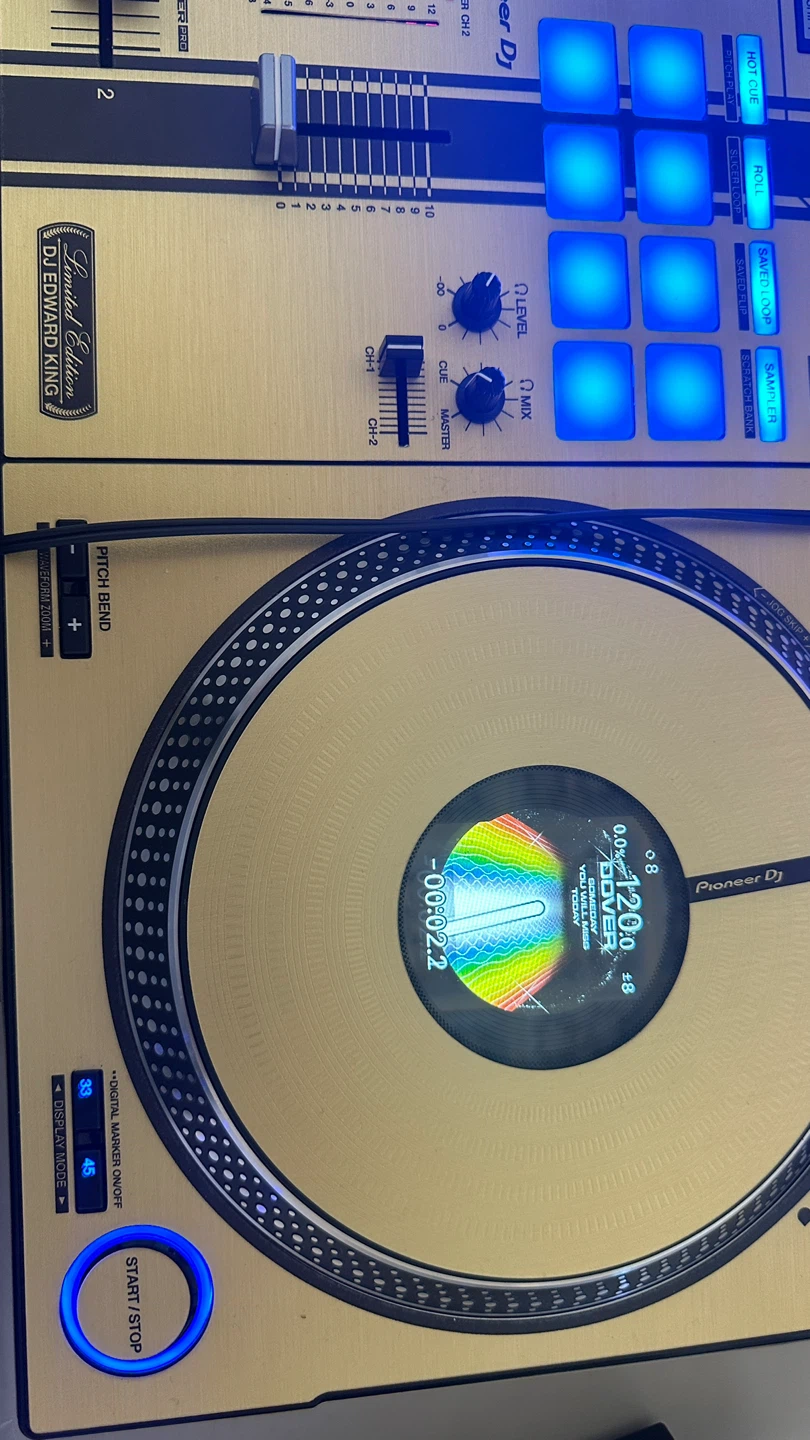 Pioneer DJ DDJ-REV7 DJ Controller - Limited Edition Edward King - photo 2