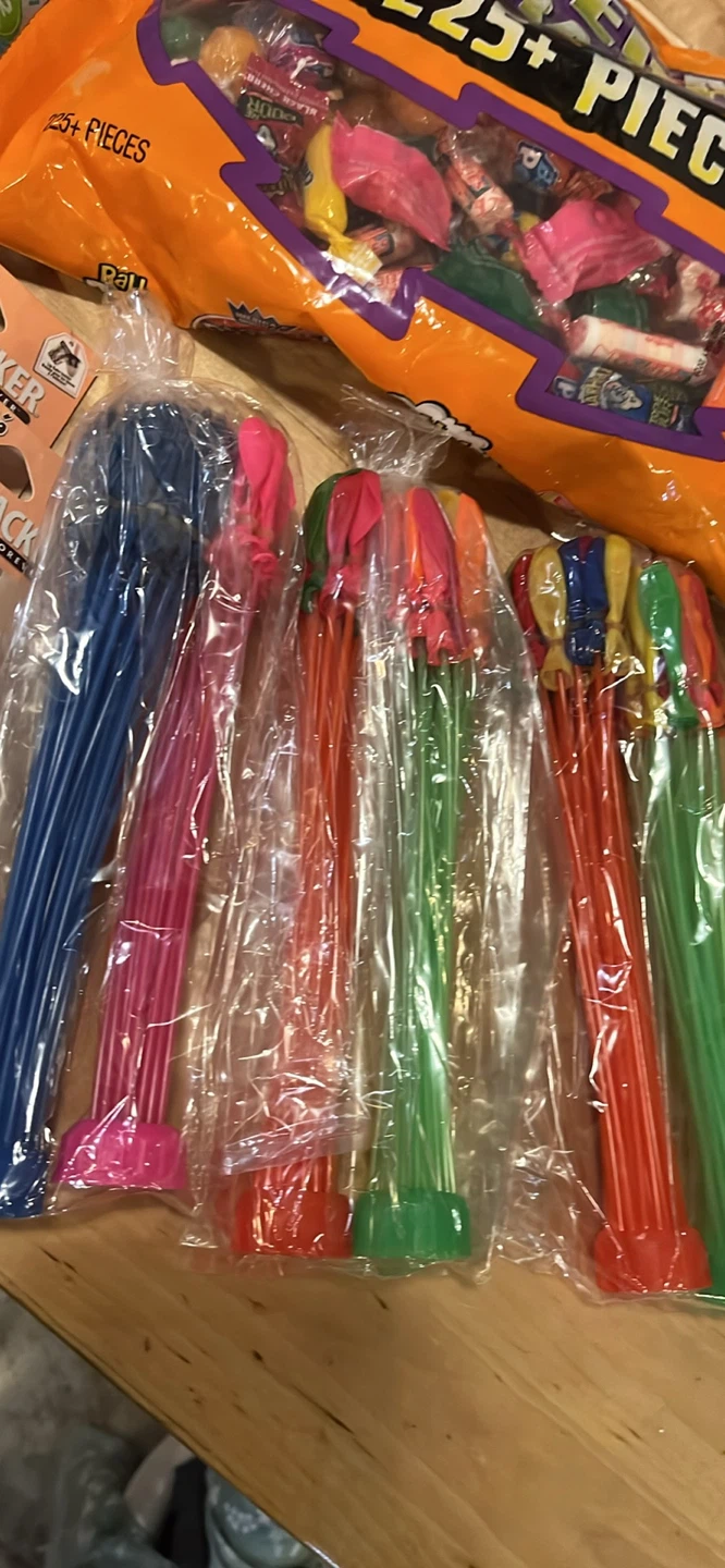 Warheads Mega Brands Candy 225+ Pieces - photo 4