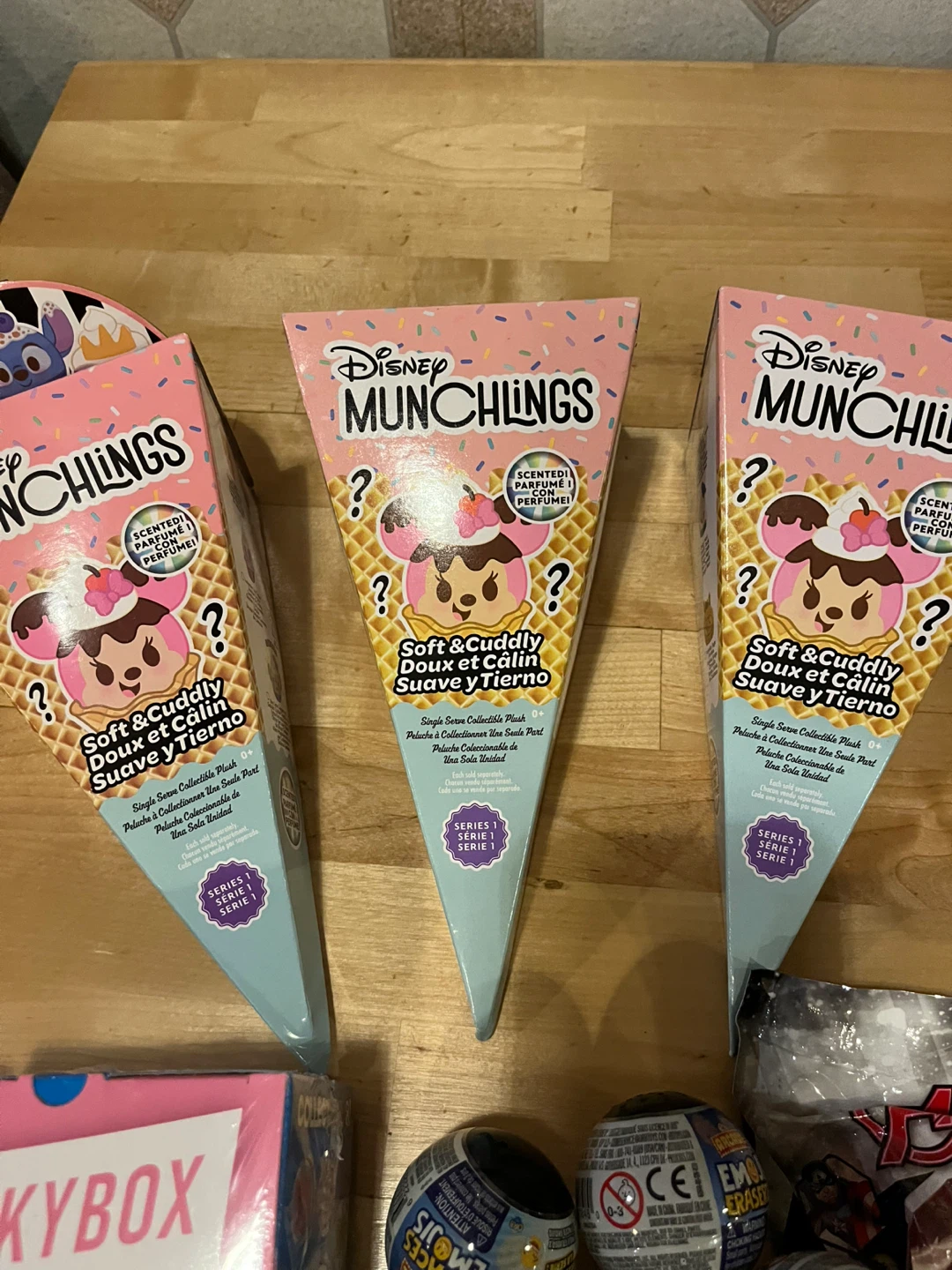 Disney Munchlings & Lankybox Mystery Plushies Lot - photo 4