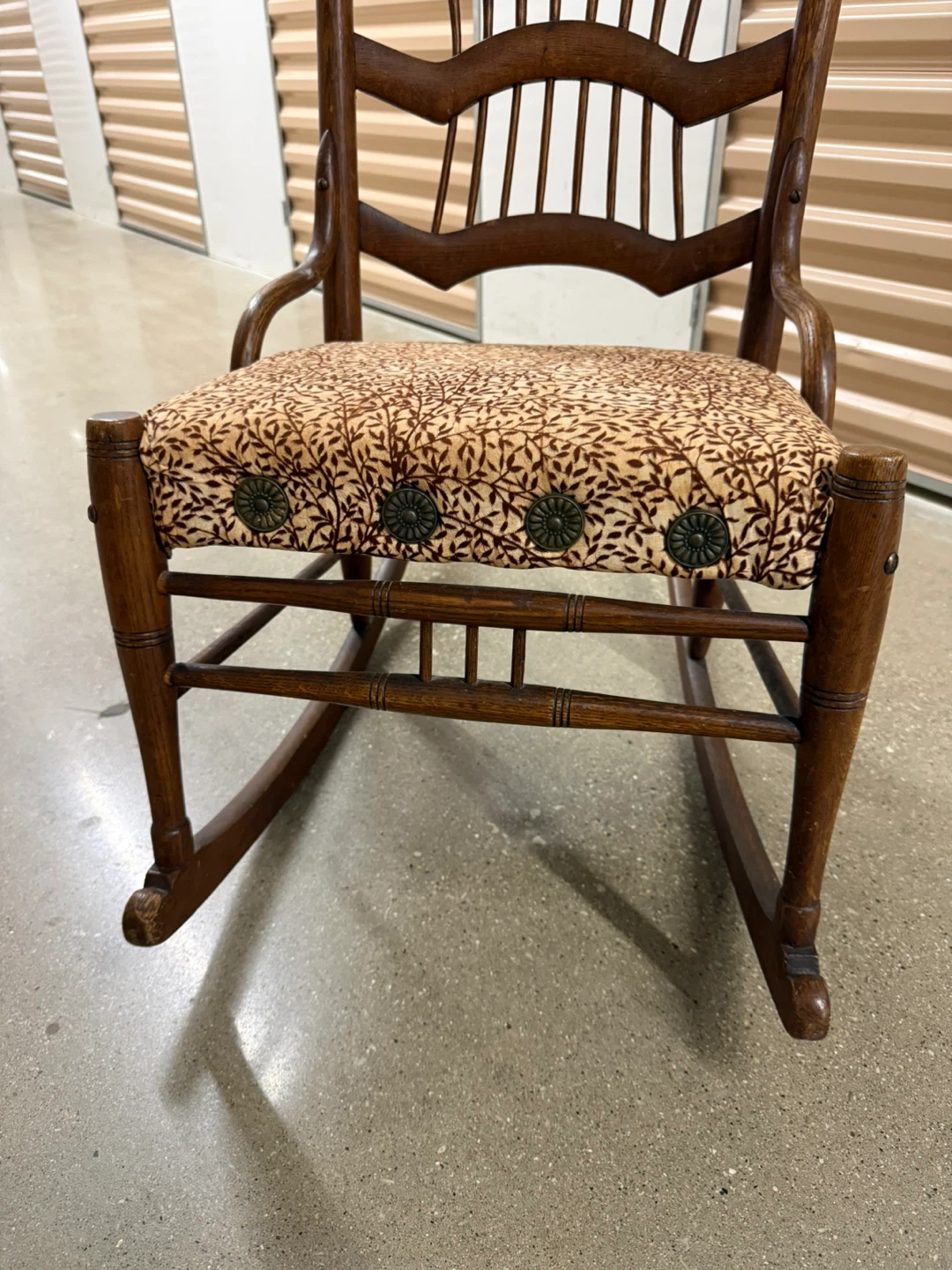 Vintage Wooden Rocking Chair with Floral Cushion - photo 2