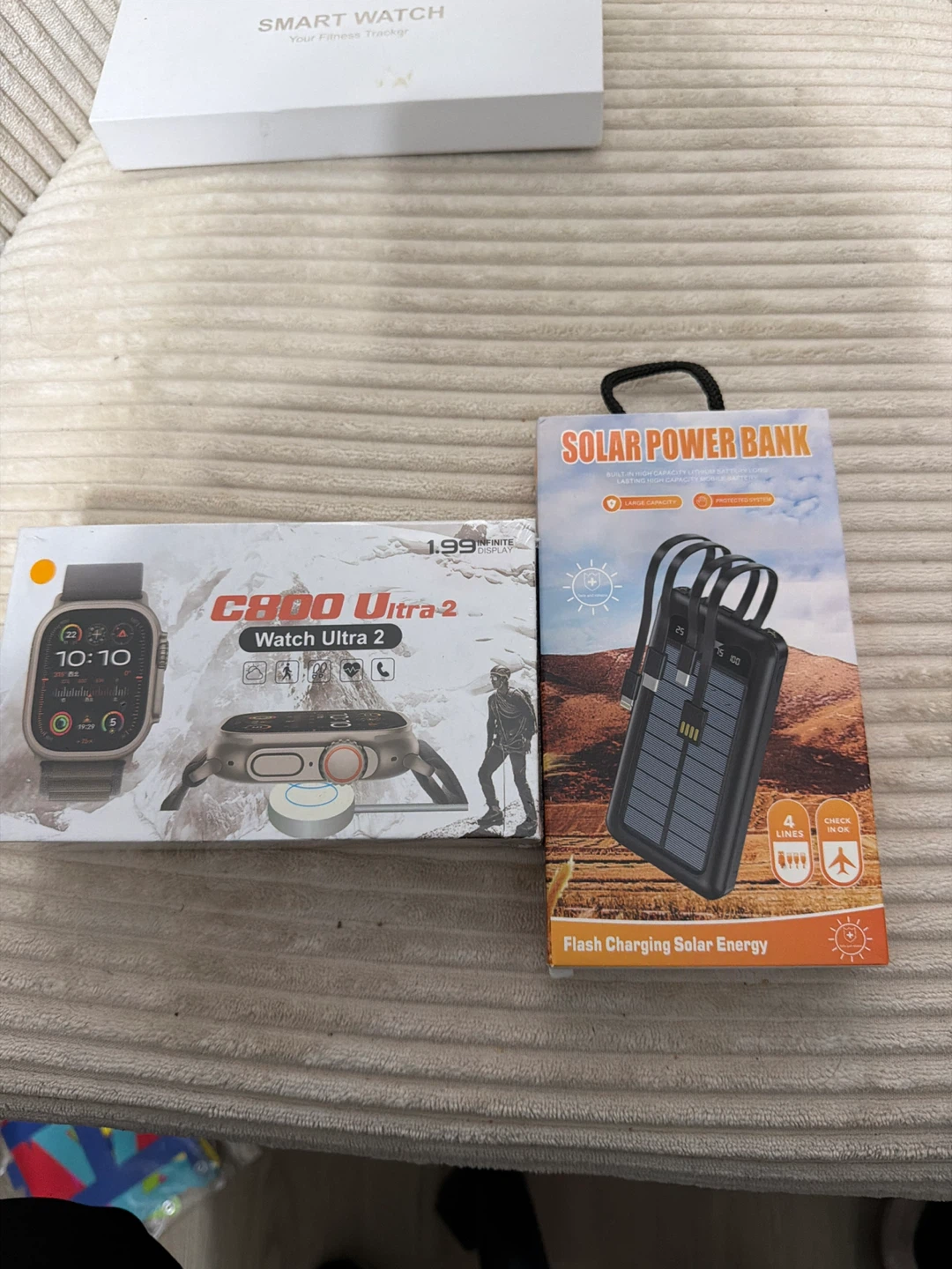 C800 Ultra 2 Smartwatch and Solar Power Bank Bundle